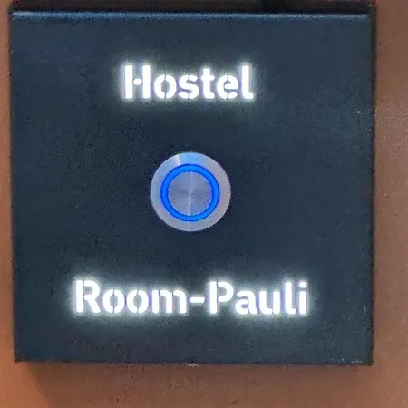 Room Pauli-2